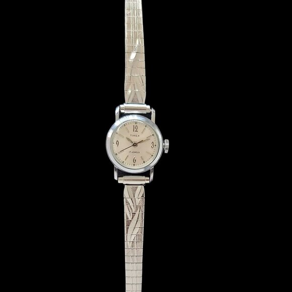 Timex 1965 17-Jewelled Ladies Mechanical Vintage Watch - Picture 1 of 8